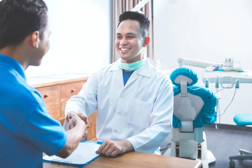Santa Clarita Dentistry Marvel: Dive into the iHeartDDS Difference at the Dental Discovery Hub