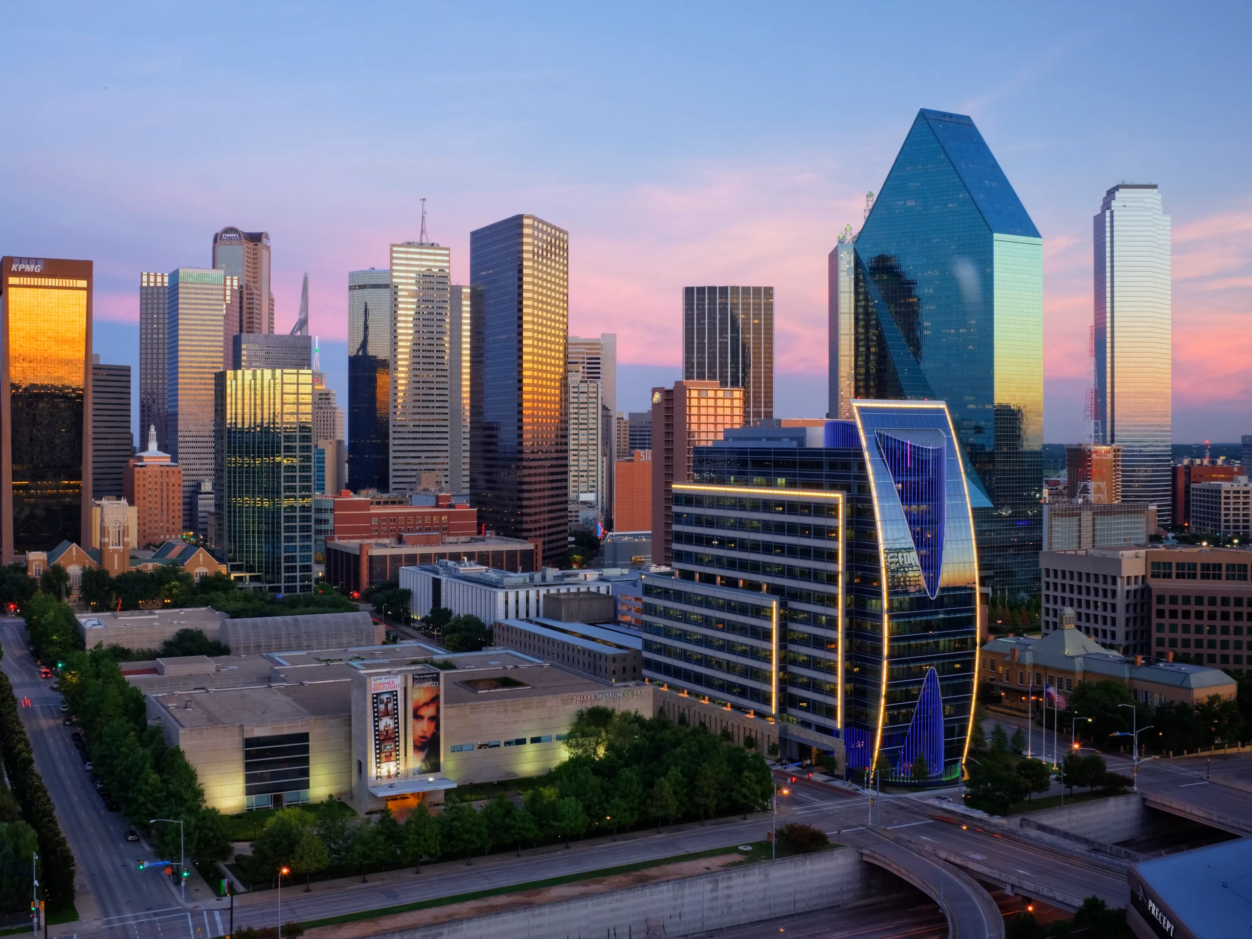 Discover Dallas for Free: A Local's Handbook of the Greatest Economical Sites